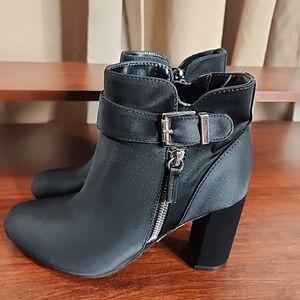 Unisa Satin ankle boots. Size 7